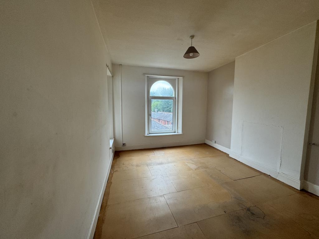 Lot: 17 - MIXED USE PROPERTY FOR INVESTMENT OR OCCUPATION - View of bedroom one on the first floor